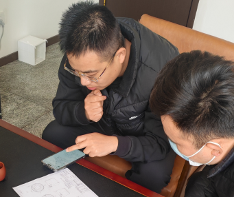 Hongzifeng տեխնոլոգիական թիմը կրկին արժանացել է հաճախորդների բարձր գնահատականին: