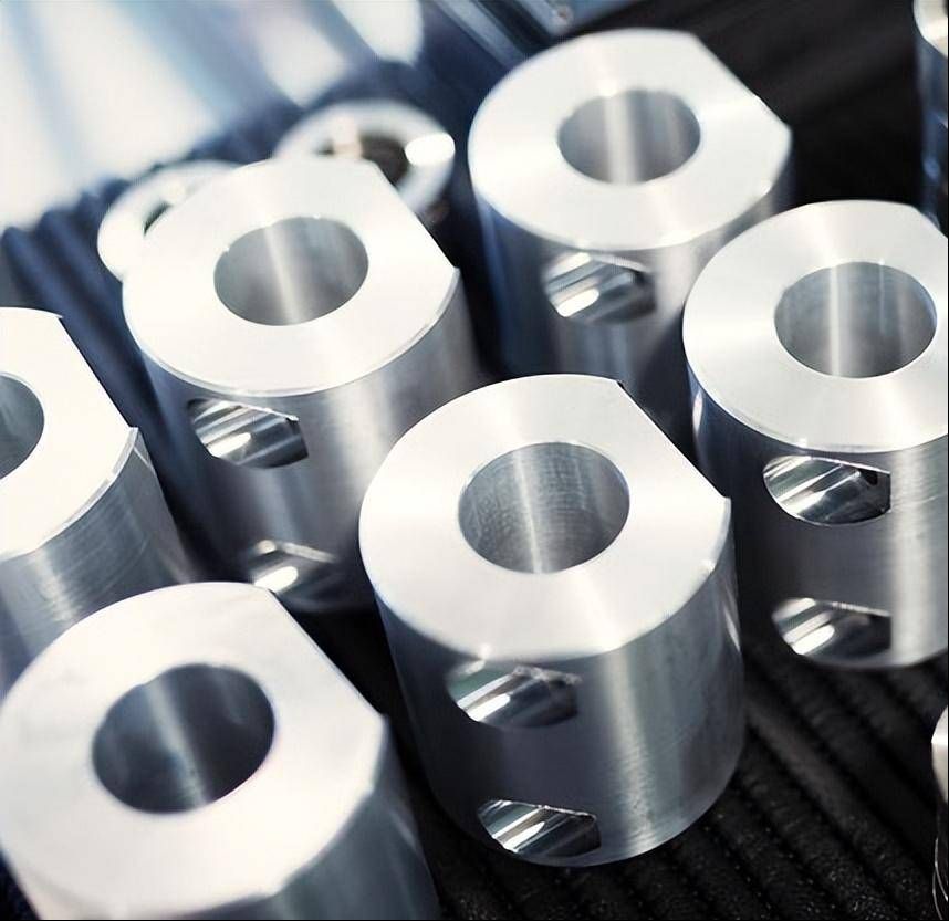 Haozhifeng Machinery. խորապես ներգրավված է ապարատային արտաքին առևտրով